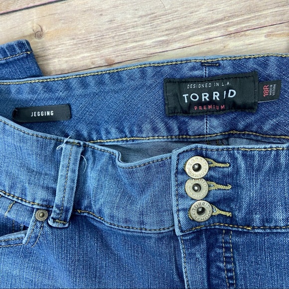 TORRID Denim Jegging 18 short - Picture 4 of 6